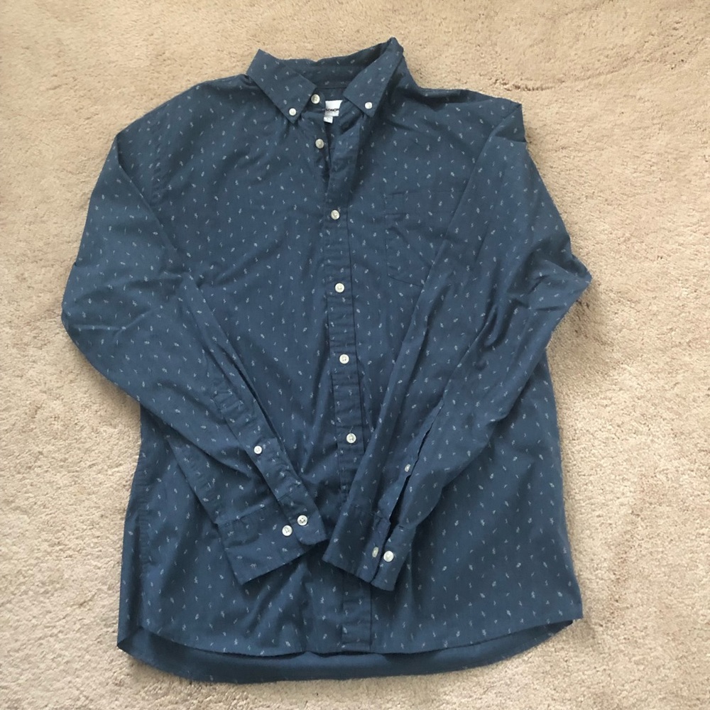 Men’s casual button down shirt